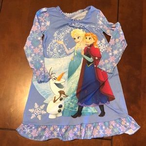 Long sleeve night gown